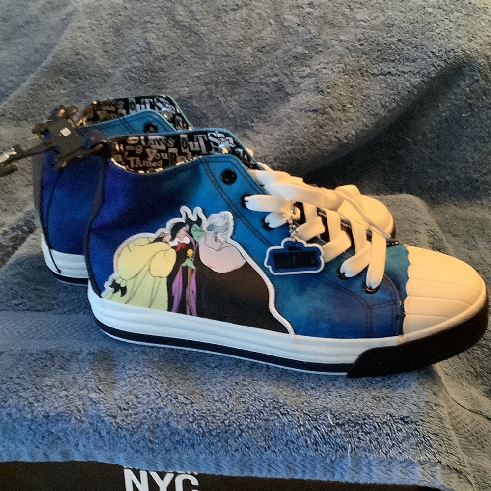 Blue Graphic High-Top Sneakers with White Toe and Laces